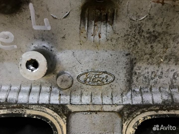 Головка блока цилиндров левая Ford Maverick 3.0L