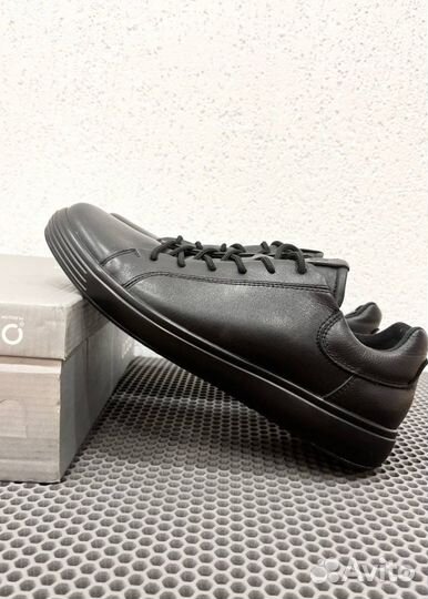 Кроссовки Ecco долговечные