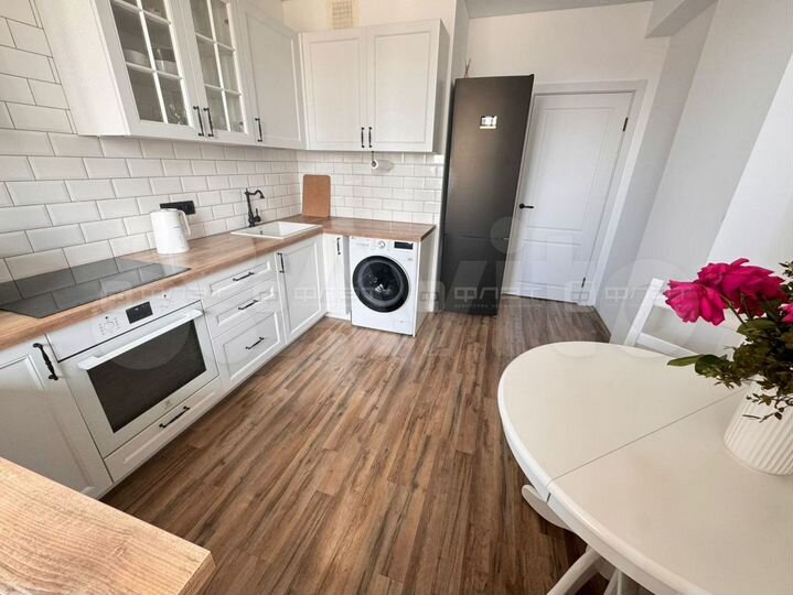 2-к. квартира, 60 м², 2/24 эт.