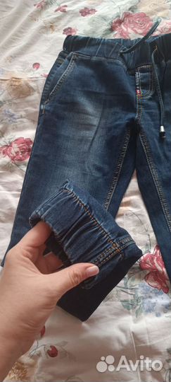 Джинсы женские
