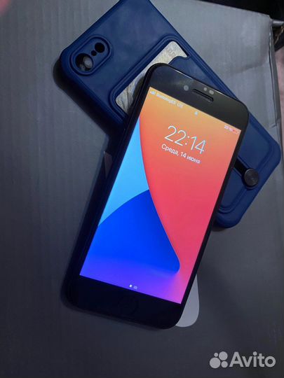 Телефон iPhone 7