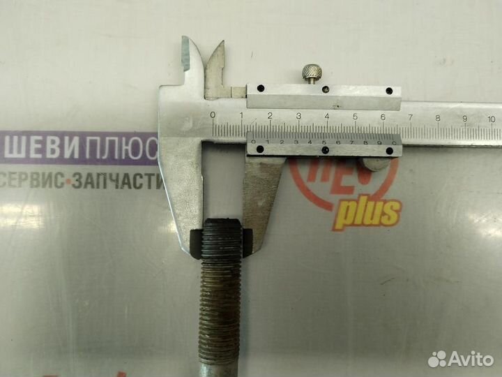 Болт крепления кулака Cadillac Escalade