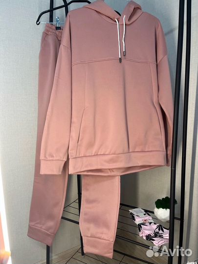 Костюм спортивный