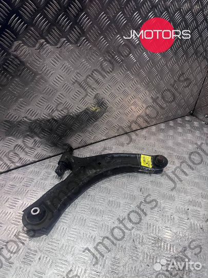 Правый рычаг Nissan Qashqai J10 передний
