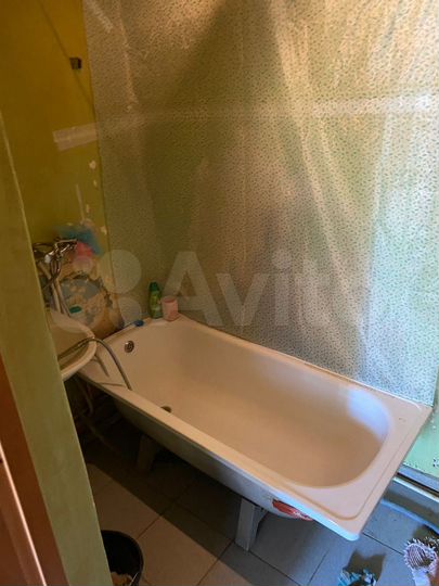 Комната 14 м² в 3-к., 2/2 эт.