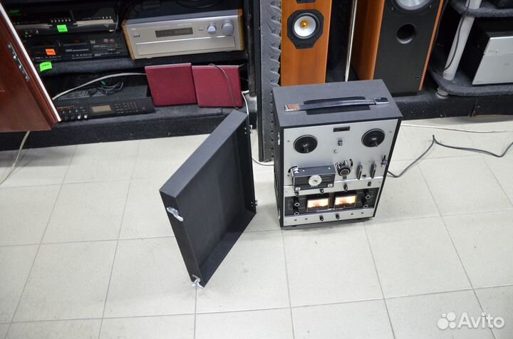 Бобинник Akai M-10 состояние