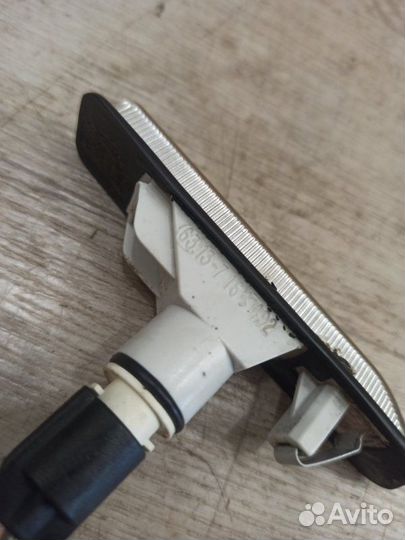 Повторитель в крыло передний правый Bmw X5 E53 SVA