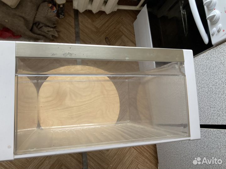 Ящик холодильника для хранения овощей