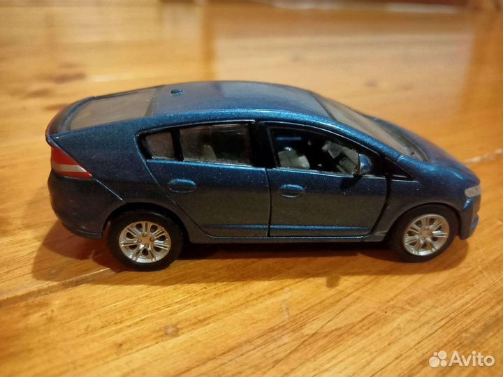 Модель машины honda insight 2010