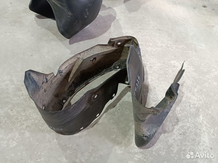 Подкрылок защита арок локер Мазда 626 GF перед лев