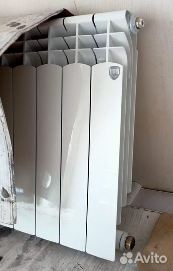 Радиатор отопления Royal Thermо б/у