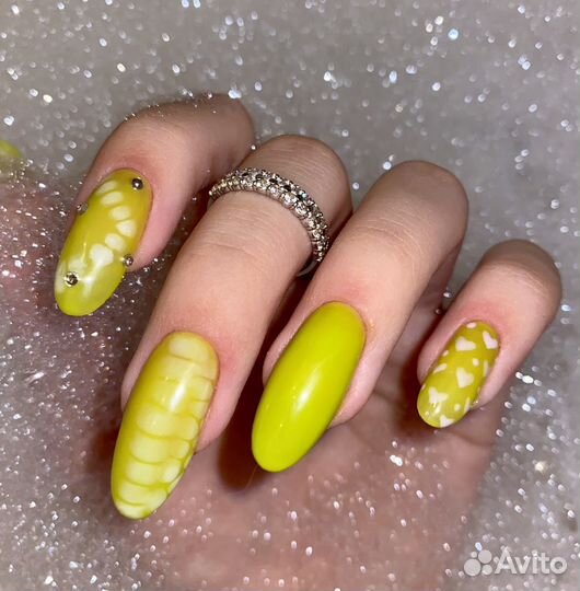 Маникюр и педикюр