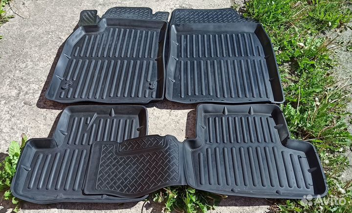 Автомобильные коврики на Рено Флюенс
