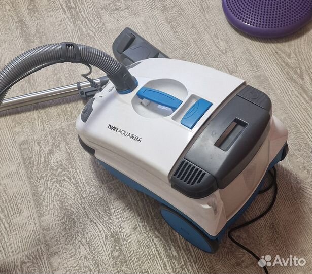 Моющий пылесос Thomas twin