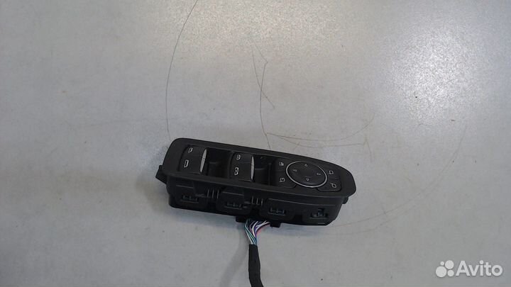 Кнопка стеклоподъемника Cadillac XT5, 2019