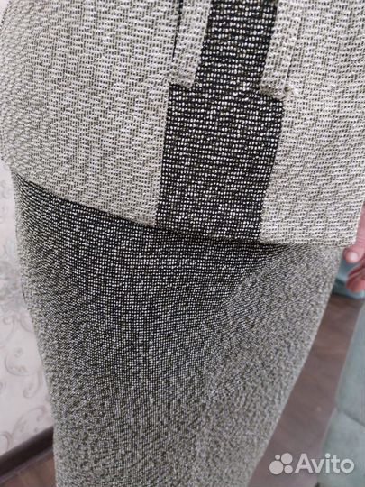 Костюм женский с юбкой 48-50