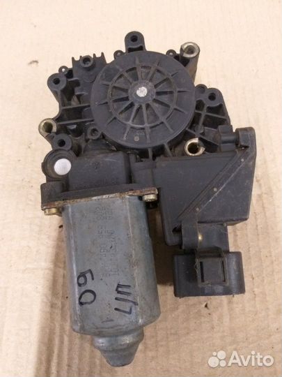 Audi A4 B5 моторчик стеклоподъёмника