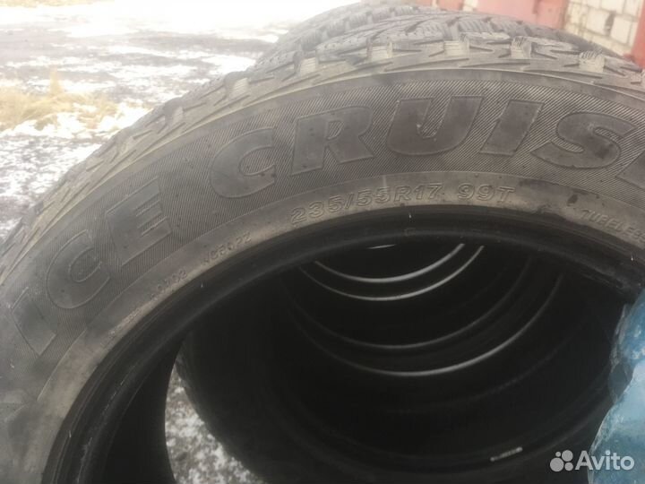 Bridgestone Ice Cruiser 5000 235/55 R17 30C