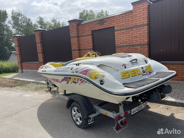 Катер BRP Sea-Doo