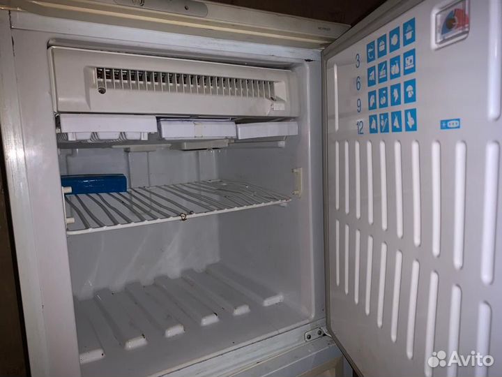 Холодильник рабочий