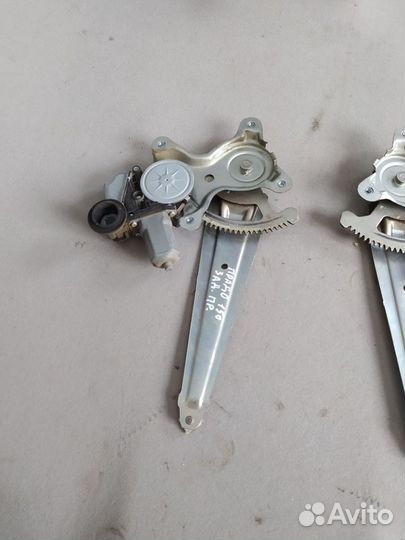 Стеклоподъемник электр. задний Toyota Land Cruiser