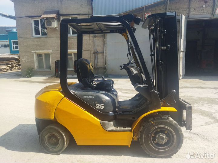 Вилочный погрузчик Komatsu FD25T-17, 2016