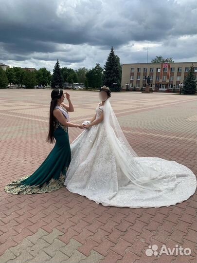 Свадебное платье