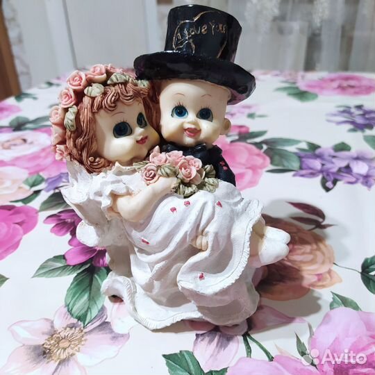 Статуэтка из полистоуна Новобрачные