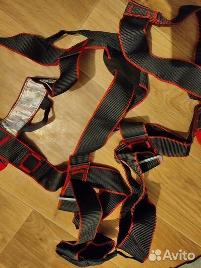 Страховочная обвязка