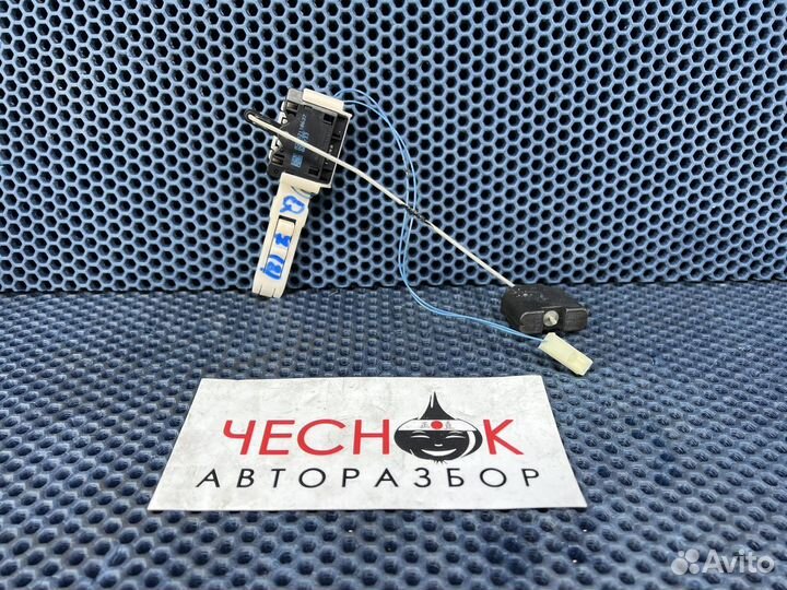 Датчик уровня топлива поплавок Audi Q7 левый