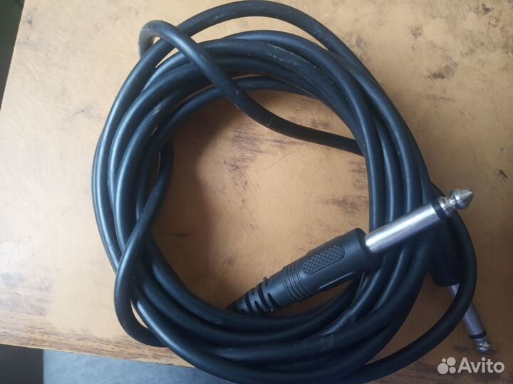 Гитарный шнур