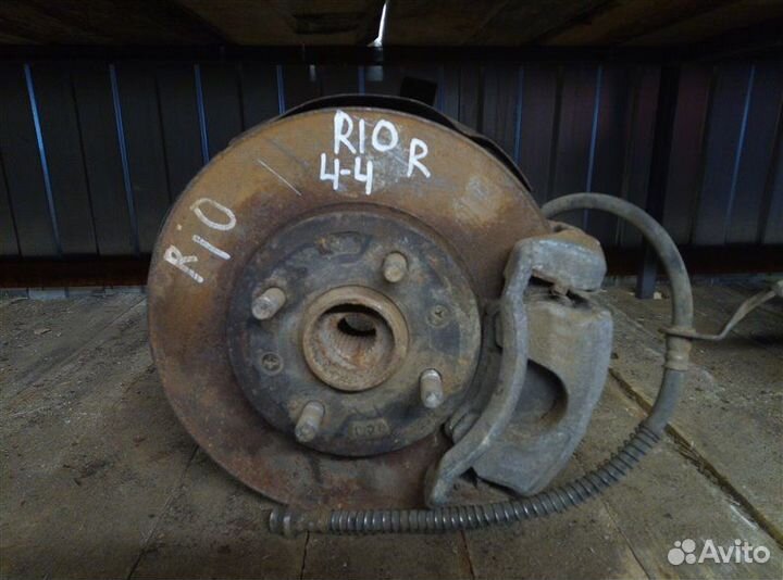 Кулак (цапфа) передний правый Kia Rio 2014