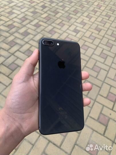 iPhone 8 Plus, 64 ГБ