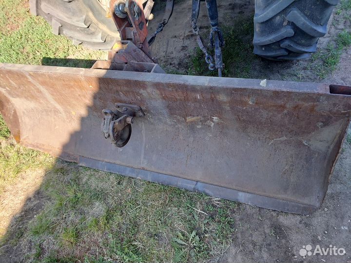 Лопата на трактор