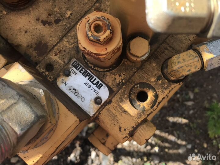 Распределитель cat 320 D