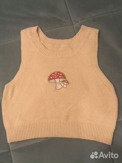 Жилетка вязаная