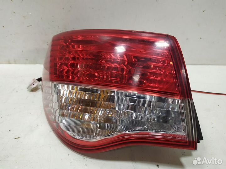 Фонарь задний наружный левый nissan almera (G15)