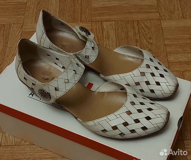 Босоножки Rieker Mirjam р.37 белые