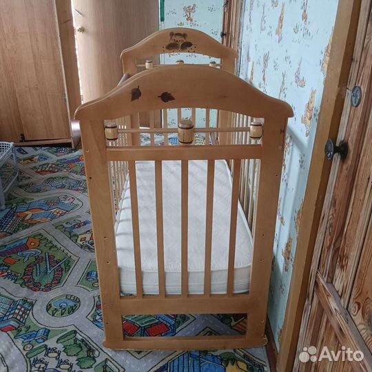 Детская кроватка