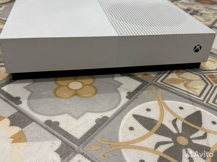 Xbox One S