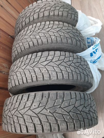 Dunlop SP Winter Ice02 185/65 R15 92T