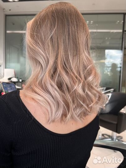 Парикмахер, бровист