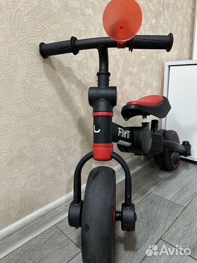 Продам беговел -велосипед bubaGo