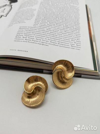 Винтажные клипсы Givenchy