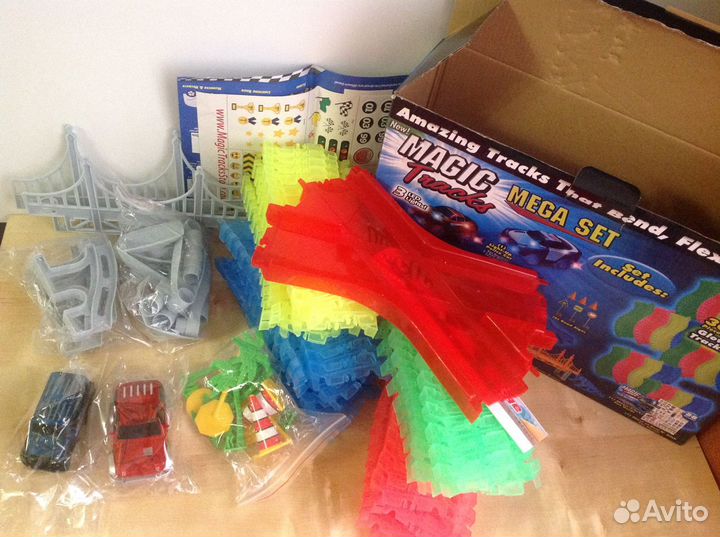 Magic Tracks 360-гибкая трасса с мостом