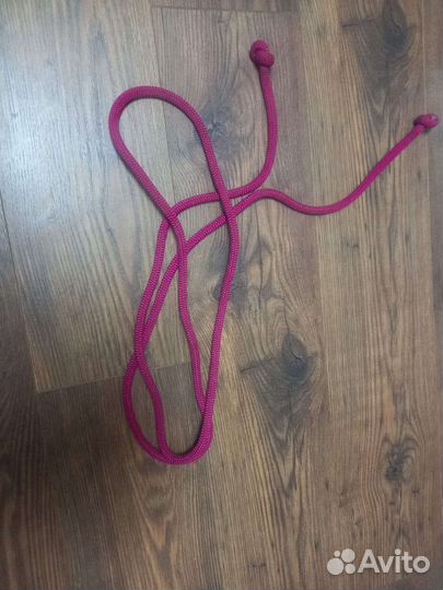 Гимнастическая скакалка