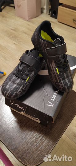 Бутсы зальные+ щитки для голени