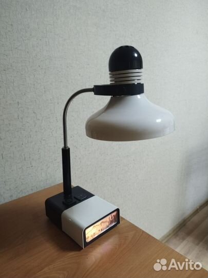 Настольный светильник / лампа 