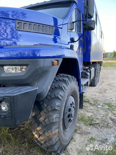 Водитель автобуса вахтового