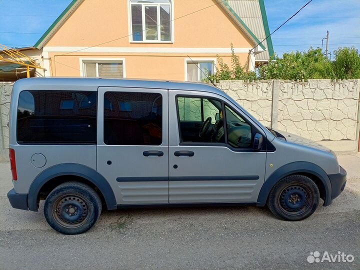 Ford Tourneo Connect 1.8 МТ, 2012, 285 000 км